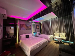 M&H Lux Hotel